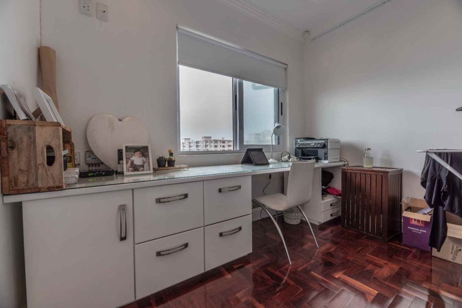 To Let 3 Bedroom Property for Rent in Sea Point Western Cape